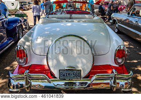 Falcon Heights, Mn - June 17, 2022: High Perspective Rear View Of A 1956 Mercury Montclair Convertib