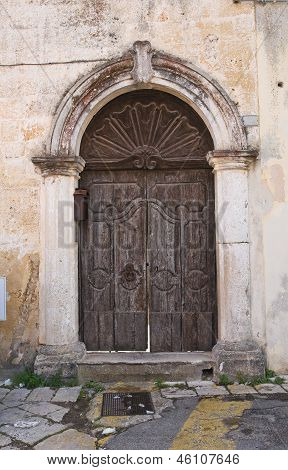 Porta in legno. Tricase. Puglia. Italia.