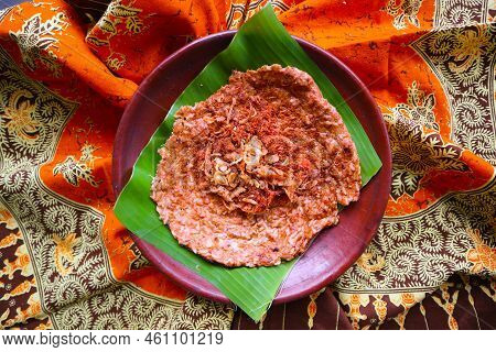 Kerak Telor Or Egg Crust. Kerak Telor Is Spicy Glutinous Rice Omelette With Grated Coconut. Made Fro