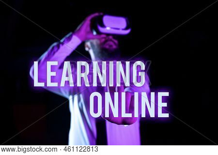 Conceptual Display Learning Onlinelearn Something New With The Help Of Internet And Technology. Inte