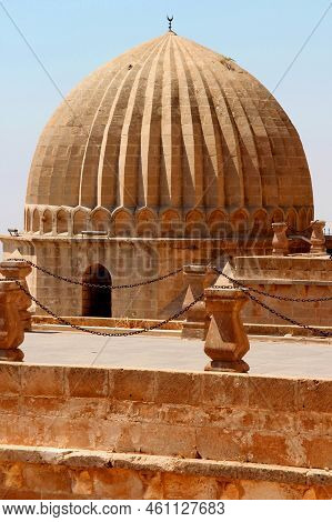 Mardin, Turkey - 08.25.2021: View Of The Large Dome Of Zinciriye Medresesi In The Southeast Anatolia