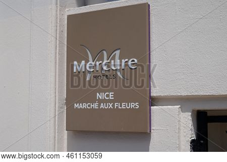 Nice , Paca  France - 08 31 2022 : Mercure Hotels Nice Flowers Market Text Brand And Sign Logo On Do