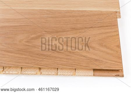 Connected Three-layer Engineered Wood Flooring Boards With White Oak Face Layer, Pine Core Layer And