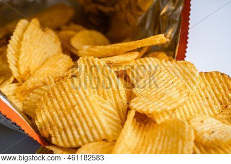 Potato Chips, Delicious Bbq Seasoning Spicy For Crips, Thin Slice Deep Fried Snack Fast Food In Open