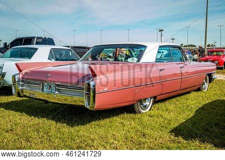 Daytona Beach, Fl - November 24, 2018: Rear Corner View Of A 1963 Cadillac Sedan De Ville Hardtop At