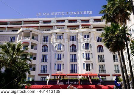 Cannes , Paca  France - 08 09 2022 : Le Majesic Barriere Hotel In Cannes Beach City France Facade Bu