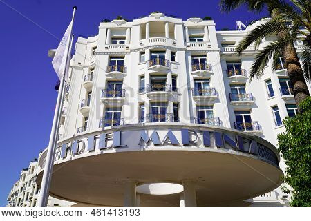 Cannes , Paca  France - 08 09 2022 : Martinez Text Sign And Logo Brand On Facade Hotel In Cannes Fra