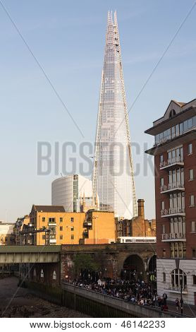 Delt knejser Over floden Thames London