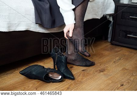High Heels Damage Feet Image & Photo (Free Trial) | Bigstock