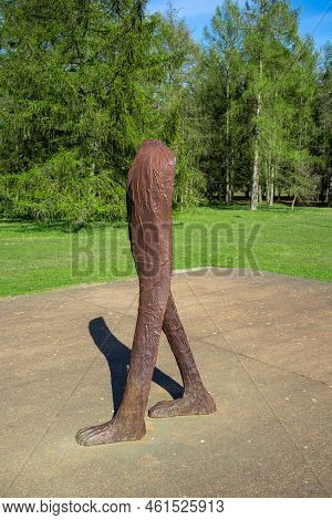 Sculptures Complex Nierozpoznani. The Unrecognised Art Installation By Magda Abakanowicz In Citadel 