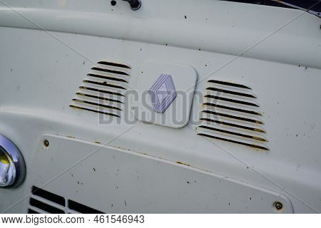 Bordeaux , Aquitaine  France - 10 09 2022 : Renault Estafette Van Car In Detail Logo Text And Brand 