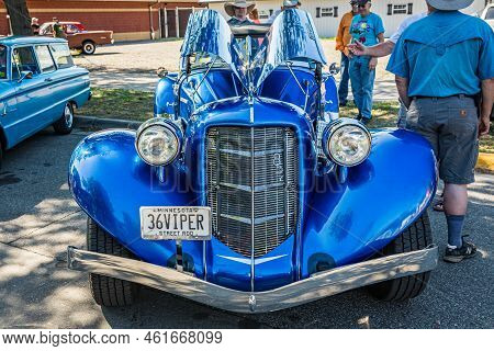 Falcon Heights, Mn - June 18, 2022: High Perspective Front View Of A 1936 Auburn 852 Speedster Conve