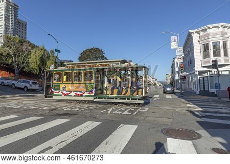San Francisco, Usa - June 6, 2022: People Enjoy Riding The Cable Car Powell And Hyde Street In San F