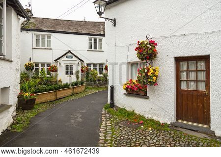 Hawkshead, Cumbria, Uk, 15 August 2018 - Facade Of A White Buildings In The Village Of Hawkshead In 