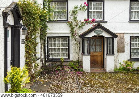 Hawkshead, Cumbria, Uk, 15 August 2018 - Facade Of A White Buildings In The Village Of Hawkshead In 