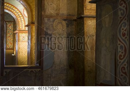 Kyiv, Ukraine - September 11 2022: Interior Of The Orthodox Cathedral Of Kyiv. Old Fresks
