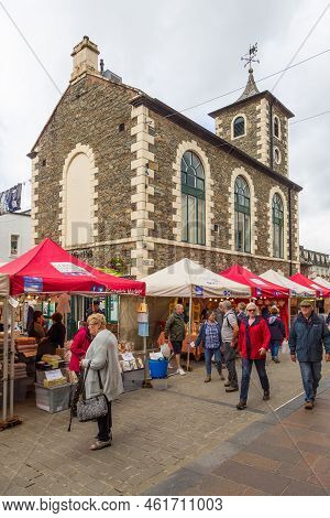 Keswick, Cumbria, Uk - 16 August 2018: Historic Architecture And Surrounding Shops In Main Street Ke