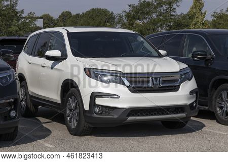 Fishers - Circa September 2022: Honda Pilot Display At A Dealership. Honda Offers The Pilot In Sport