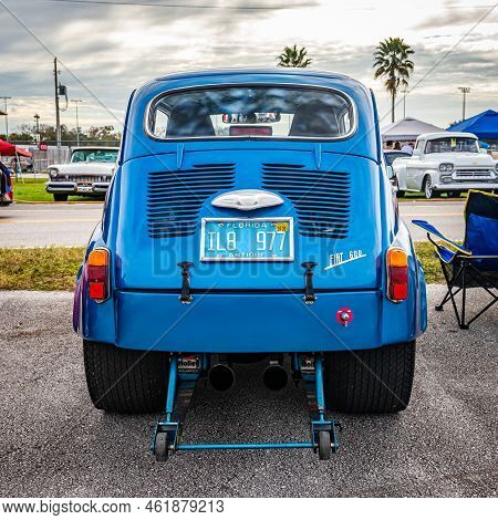 Daytona Beach, Fl - November 28, 2020: Low Perspective Rear Corner View Of A Fiat 600 Pro Street Dra