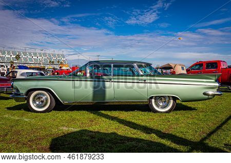 Daytona Beach, Fl - November 28, 2020: Low Perspective Side View Of A 1959 Buick Invicta Hardtop Sed