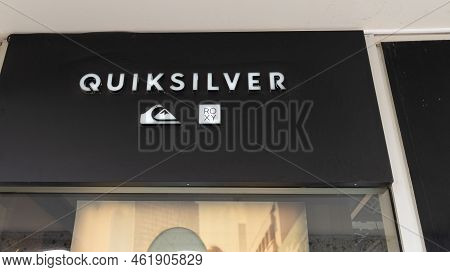 Bordeaux , Aquitaine  France - 08 29 2022 : Quiksilver Chain Surf Wear Clothes Logo Sign And Brand T