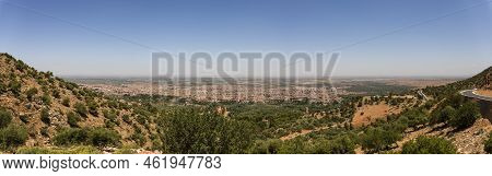 Beautiful Panoramic View Of The Moroccan City Of Beni Mellal-jenifra Which Is Located Between The Mi