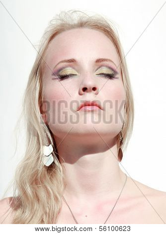 Face Coseup Pretty Blonde 