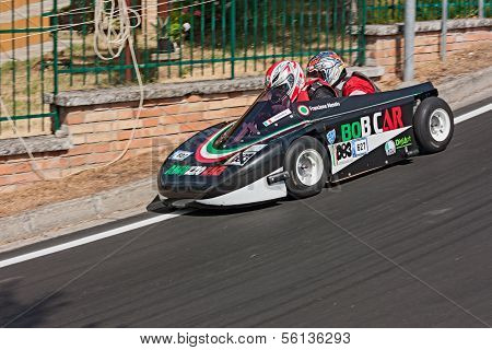 Speed Down Bob Car