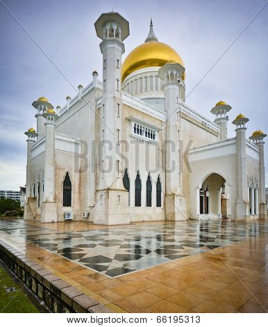 Sultan Omar Ali Saifuddin Mosque in Brunei