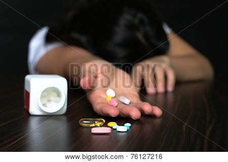 Women Overdose Pilss