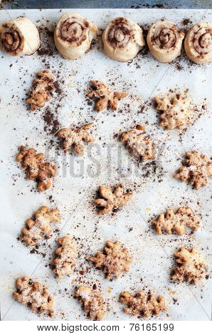 Pastry Leaves and Rolls