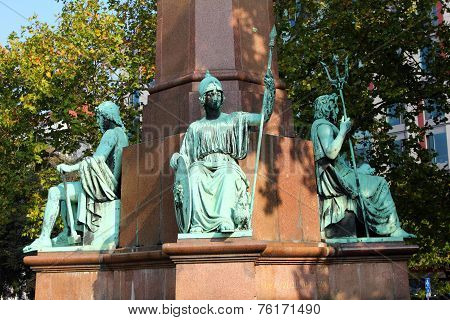 Statue and Monument in Budapest