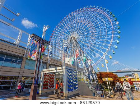 Tempozan Ferris Wheel in Osaka
