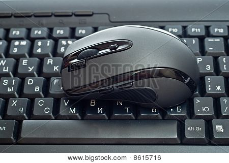 Pc のキーボード上でマウスを