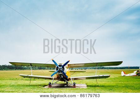 Famous soviet plane paradropper Antonov An-2 Heritage of Flying
