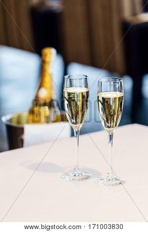 champagne glasses