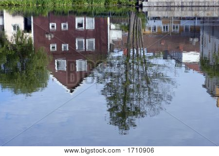 สแกนดิเนเวียบ้านสีสัน 
