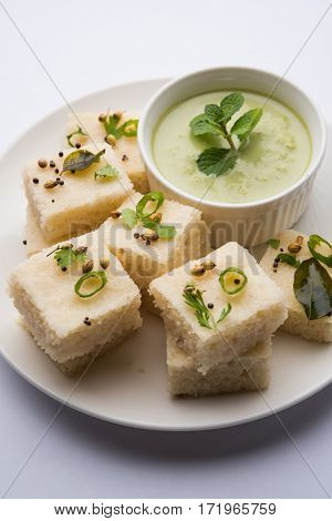 khaman white dhokla made up of rice or urad dal