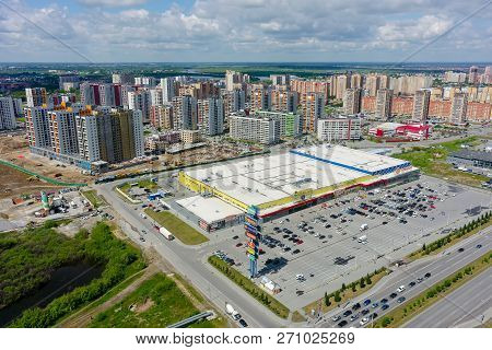 Tyumen, Russia - June 13, 2017: Aerial View Onto Zeleniy Bereg Shopping Center And European Resident