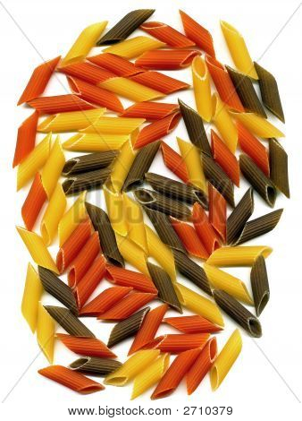 Tři barevné italské těstoviny Penne