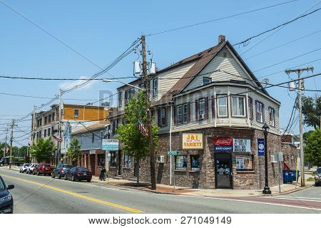 Stoughton, Ma, Usa - Jun. 13, 2017: Stoughton Historic Town Center Buildings At Pearl Street, Stough