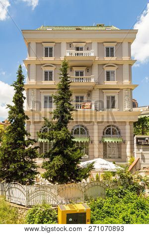 Tirana, Albania- 01 July 2014: Tenement At The Tanners Bridge, Or Tabak Bridge, A Ottoman Stone Arch