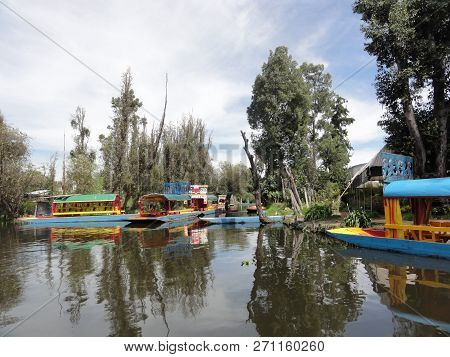 Xochimilco Is One Of The Sixteen Delegations Of The Town Of Mexico City In Mexico. Its Seat Is El Ro