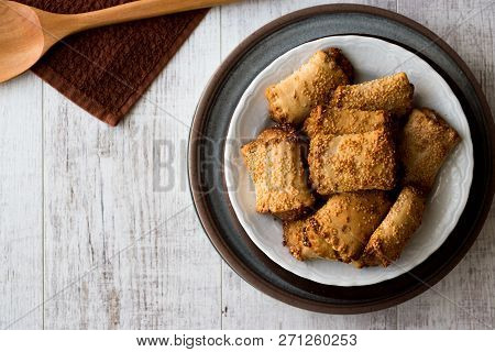 Pastries With Tahini And Sesame / Tahinli Corek
