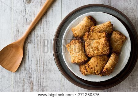 Pastries With Tahini And Sesame / Tahinli Corek