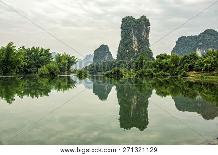 The Beautiful Yulong River In Yangshuo County Of Guilin, Guangxi Of China.