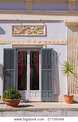 detalle de la arquitectura típica del casco antiguo de la siciliana