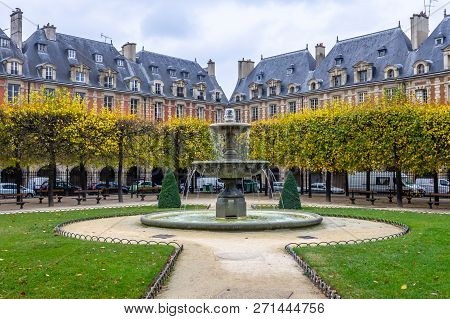 Fountain In Place Des Vosges