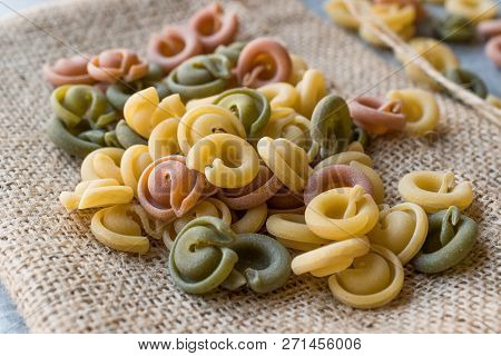 Ufo Shaped Colorful Junior Raw Pasta On Sack / Colored Or Tri Color