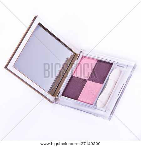 sombras conjunto com pincel sobre fundo branco